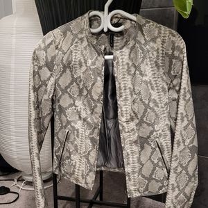 Le chateau Faux snakeskin jacket